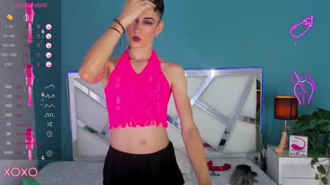 Snapshot of dominic_thailor chatting on 01-05-25, 05:20 Dominic online show from 01-05-25, 05:20