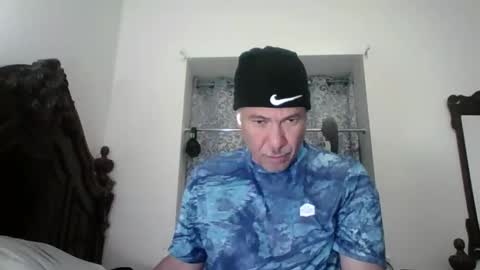 luis online show from 05-13-26, 02:42