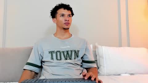 Dominick Star online show from 12-20-24, 03:36