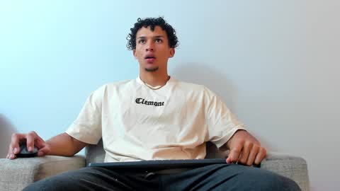 Snapshot of dominick_star chatting on 12-30-24, 03:25 Dominick Star online show from 12-30-24, 03:25