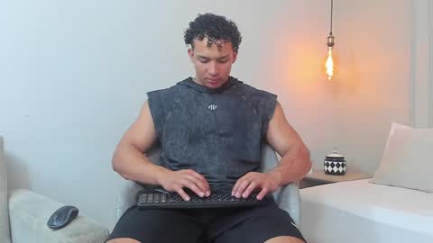 Dominick Star online show from 02-08-25, 04:25