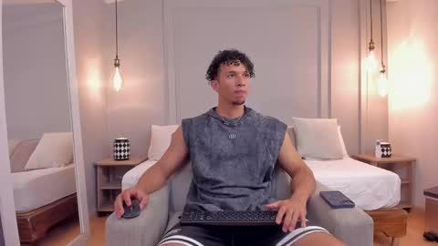 Dominick Star online show from 09-23-25, 04:04