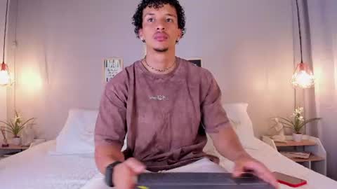 Snapshot of dominik_drake chatting on 06-25-26, 12:42 Dominik Drake online show from 06-25-26, 12:42