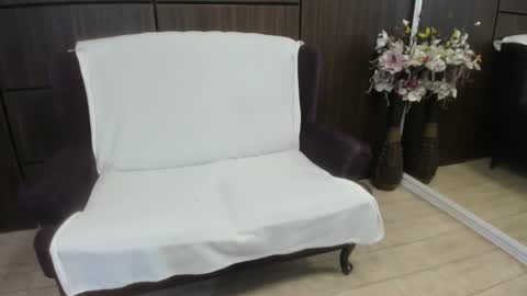 Snapshot of dominna chatting on 10-20-25, 04:24 Dominna online show from 10-20-25, 04:24