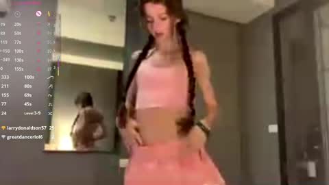 Kira online show from 04-10-26, 01:22