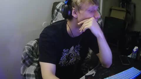 Snapshot of domohead0 chatting on 07-14-26, 05:23 dom online show from 07-14-26, 05:23