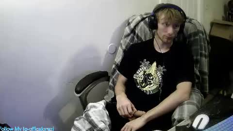 Snapshot of domohead0 chatting on 08-03-26, 06:45 dom online show from 08-03-26, 06:45