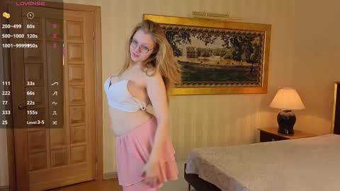 Macy online show from 11-21-25, 02:54