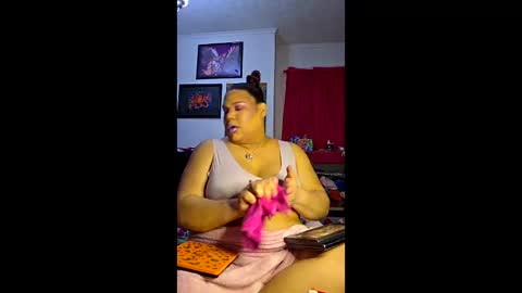 Snapshot of domtstopgal chatting on 05-16-26, 02:19 domtstopgal online show from 05-16-26, 02:19