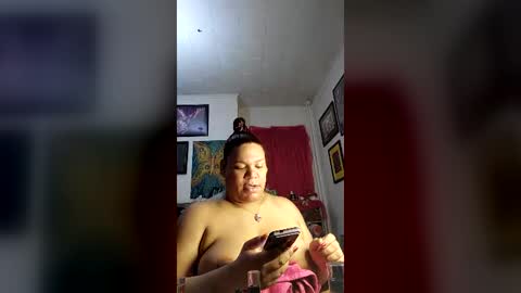 Snapshot of domtstopgal chatting on 06-12-26, 02:10 domtstopgal online show from 06-12-26, 02:10