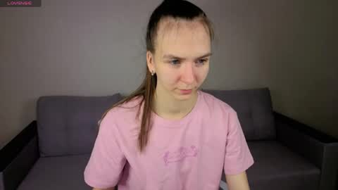 Donna Le online show from 04-13-26, 01:44