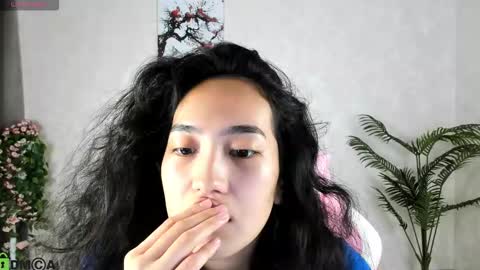 Aura online show from 09-17-25, 03:41