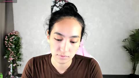 Aura online show from 11-03-25, 03:52