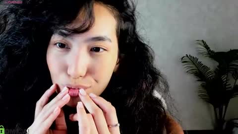 Aura online show from 11-19-25, 02:55