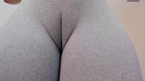 Paula DiazGMT-5 0730 - 1400 online show from 11-28-25, 12:41