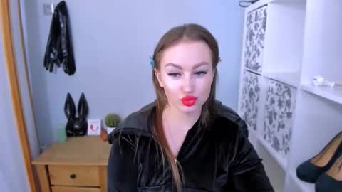 Snapshot of donnasensual chatting on 02-03-26, 04:23 DonnaSensual online show from 02-03-26, 04:23