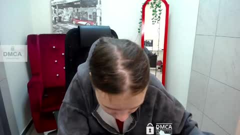 Snapshot of donnasia chatting on 04-27-26, 12:14 Sia online show from 04-27-26, 12:14