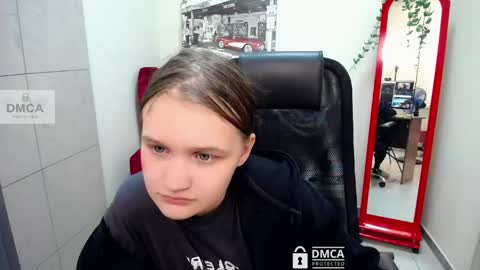 Sia online show from 06-09-26, 08:15