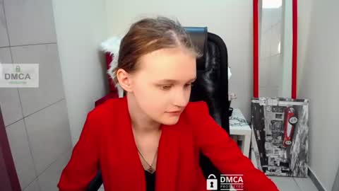 Sia online show from 06-23-26, 10:46