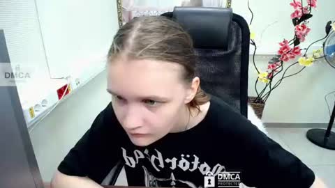 Sia online show from 07-13-26, 11:13