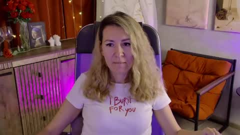 Donna online show from 05-25-26, 06:58