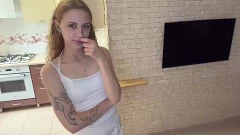 Snapshot of dont_stretch chatting on 07-14-26, 04:50 Flexi online show from 07-14-26, 04:50