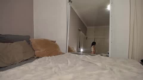 Snapshot of dontcallmeangel_ chatting on 03-03-25, 10:52 Iara online show from 03-03-25, 10:52