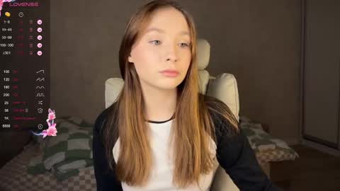 Snapshot of dontoch chatting on 12-08-24, 06:39 Stacy online show from 12-08-24, 06:39