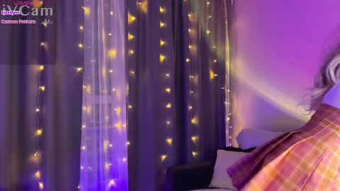 Snapshot of dontouchmyass chatting on 02-28-25, 05:48 Ely online show from 02-28-25, 05:48