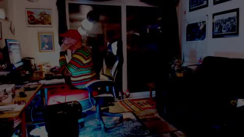 Snapshot of dopeleaf2 chatting on 02-16-25, 10:54 dopeleaf2 online show from 02-16-25, 10:54