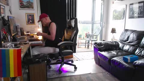 Snapshot of dopeleaf2 chatting on 10-02-25, 11:06 dopeleaf2 online show from 10-02-25, 11:06