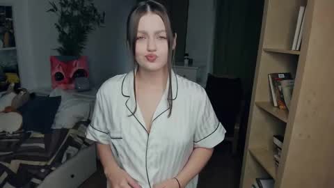 Joey online show from 11-24-25, 08:14