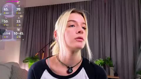 Snapshot of dorarindels chatting on 07-31-26, 03:33 Kiki online show from 07-31-26, 03:33