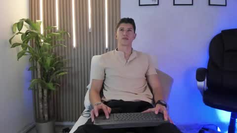 Snapshot of dorian_mystery chatting on 02-03-26, 04:43 dorian_mystery online show from 02-03-26, 04:43