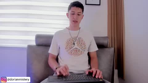 Snapshot of dorian_mystery chatting on 03-07-26, 03:20 dorian_mystery online show from 03-07-26, 03:20