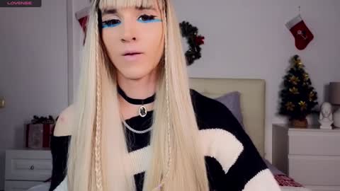 Snapshot of dorian_reed chatting on 01-08-25, 04:44 Helen my second account online show from 01-08-25, 04:44