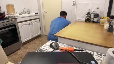 Snapshot of doriancretu95 chatting on 12-13-24, 10:45 menu below online show from 12-13-24, 10:45