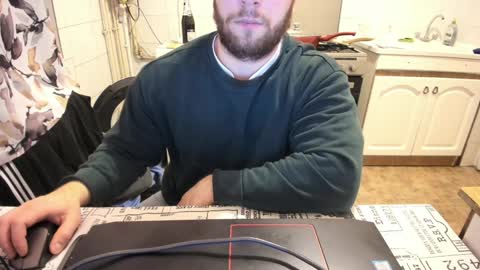 Snapshot of doriancretu95 chatting on 12-31-24, 05:51 menu below online show from 12-31-24, 05:51