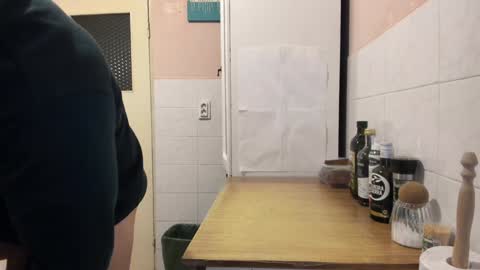 Snapshot of doriancretu95 chatting on 01-02-25, 10:01 menu below online show from 01-02-25, 10:01