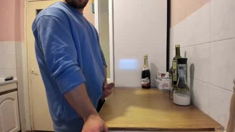 menu  below online show from 11-12-25, 08:30