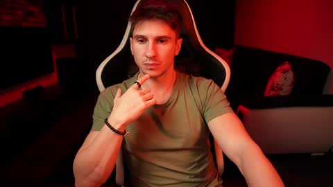 Dorian Reyes online show from 01-11-25, 04:27