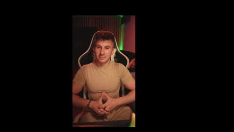 Snapshot of dorianreyes chatting on 07-28-26, 01:01 Dorian Reyes online show from 07-28-26, 01:01