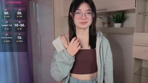 Snapshot of doris_lewis chatting on 11-13-25, 06:12 Maria online show from 11-13-25, 06:12