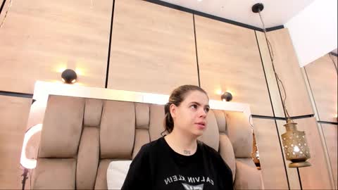  DOROTHY online show from 02-23-26, 04:21