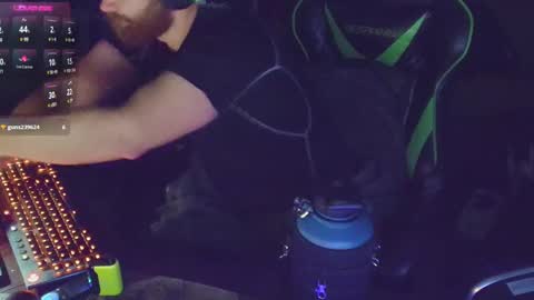 DotYourEyezez  online show from 02-14-25, 08:10