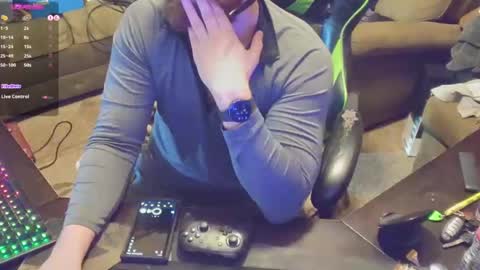 DotYourEyezez  online show from 03-04-25, 08:02