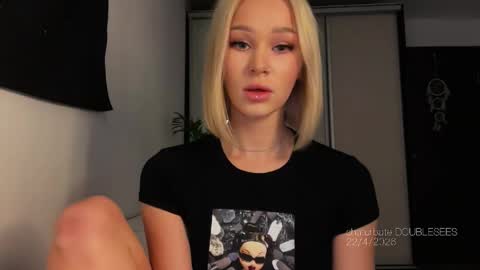 MOLLYYYY dont forget to give me a thumb up online show from 04-23-26, 12:26