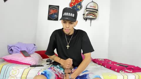 Snapshot of douglas_gallegos chatting on 12-03-24, 06:26 douglas_gallegos online show from 12-03-24, 06:26