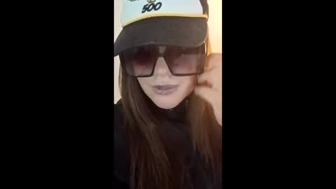 dovadae online show from 05-05-26, 04:59