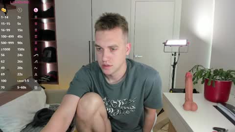 Snapshot of dr_your_dream chatting on 06-07-26, 06:11 Mervin online show from 06-07-26, 06:11